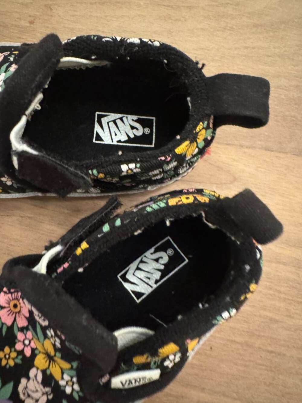 Vans Black Floral Slip-On V Strap Baby Sneakers Infant US 2 - Picture 3 of 6